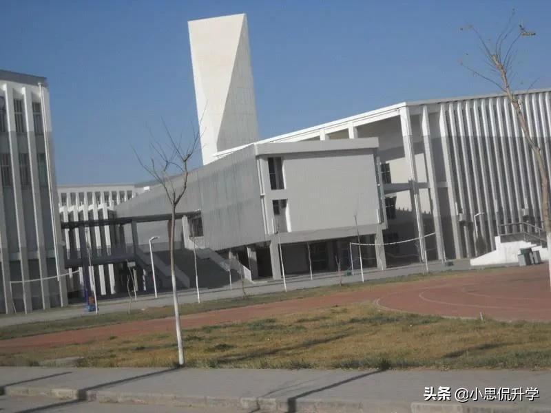 「学校基地」成为民族教育品牌的公办初中——银川回民中学