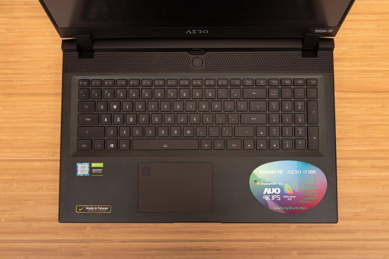 技嘉aero17深度评测,全新技嘉笔记本aero17