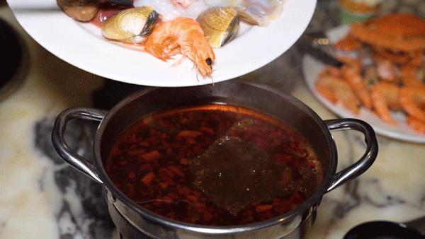 母亲节可用!波龙+进口海鲜+BBQ+火锅畅吃!酒水畅饮!全周通用