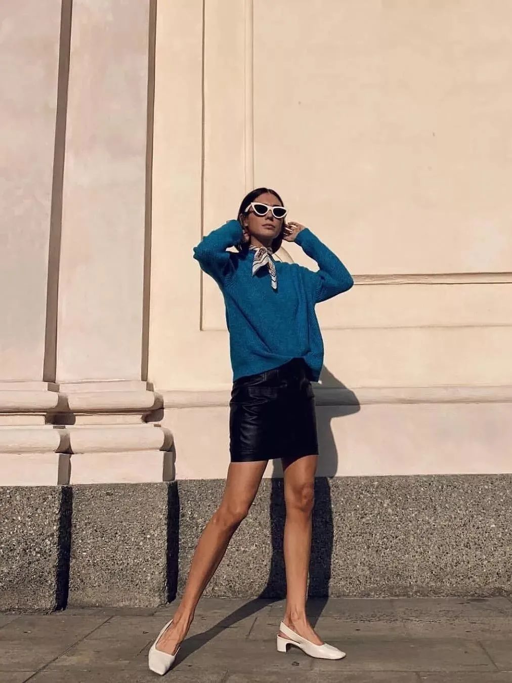 肤色穿什么颜色显黑,穿亮色显土是什么原因