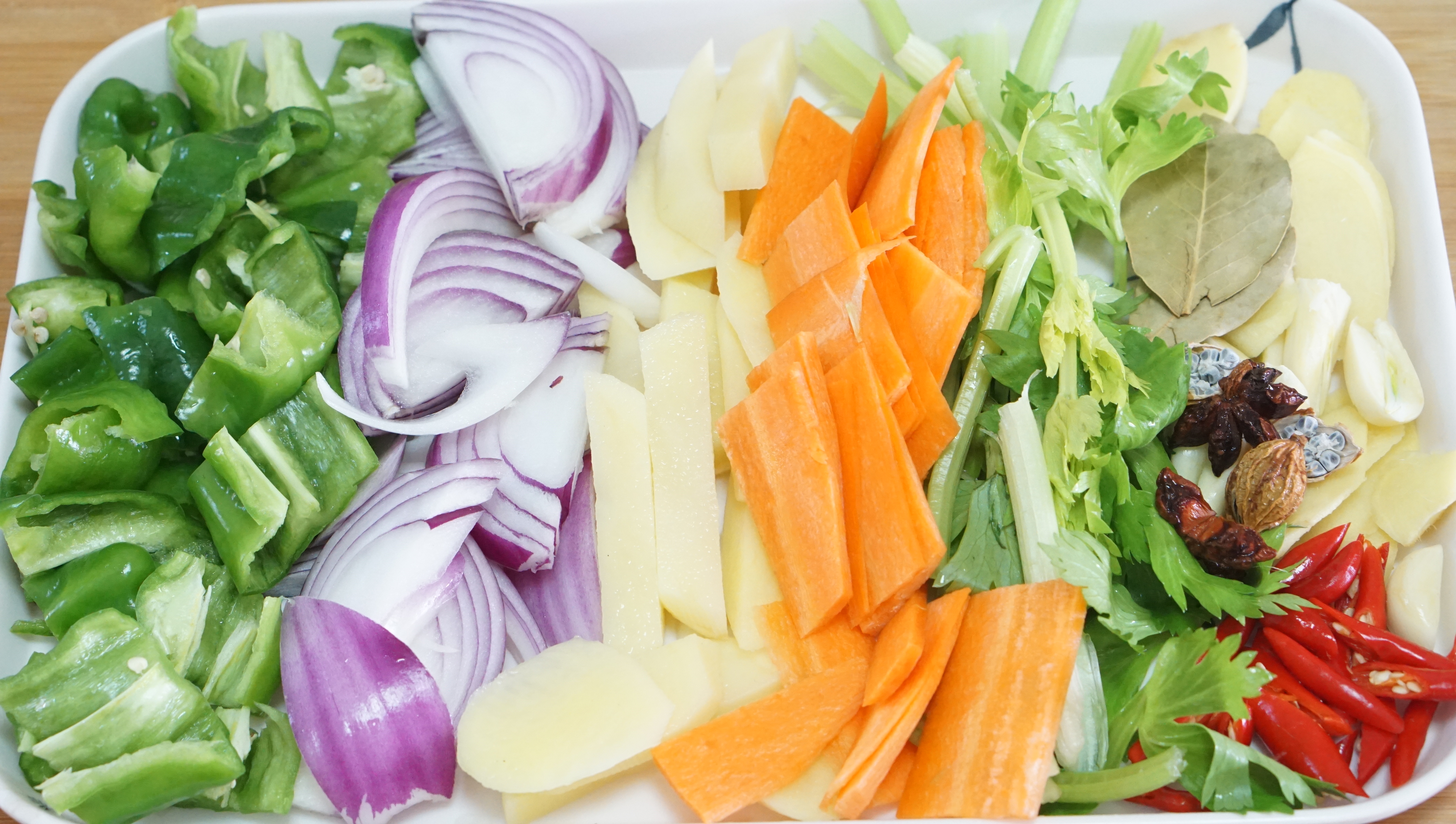 火遍大学城的重庆鸡公煲,全国连锁的重庆鸡公煲