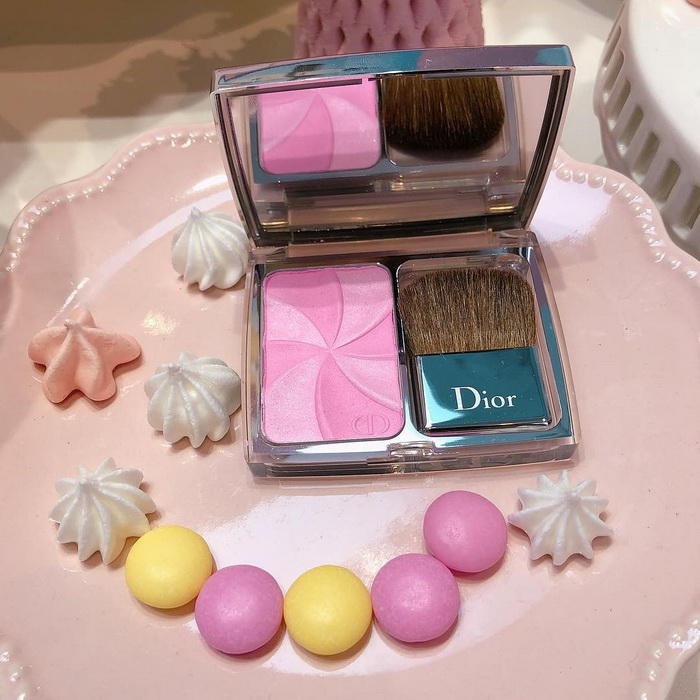 甜美系列来啦今日份美妆穿搭,2021秋冬潮流穿搭美少女