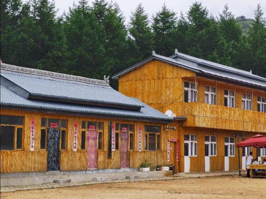 宿在驼梁，感受一种无忧的生活/郝贵云