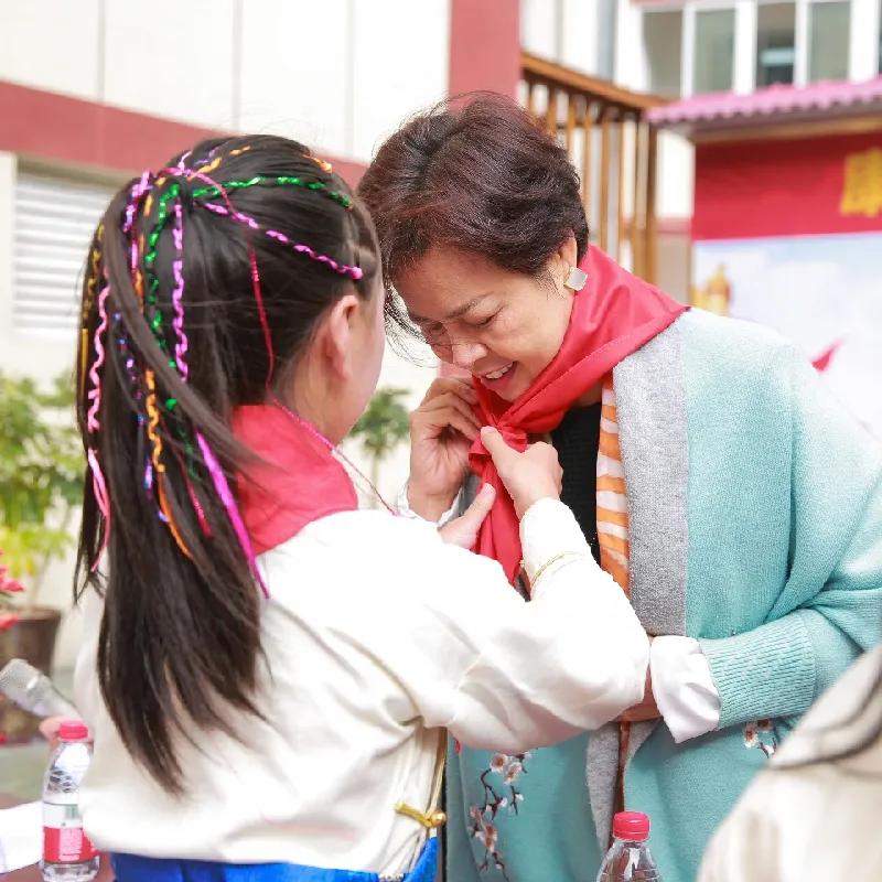 崇和育美，爱满康定|康定市巨海赖俊臻希望小学成功剪彩