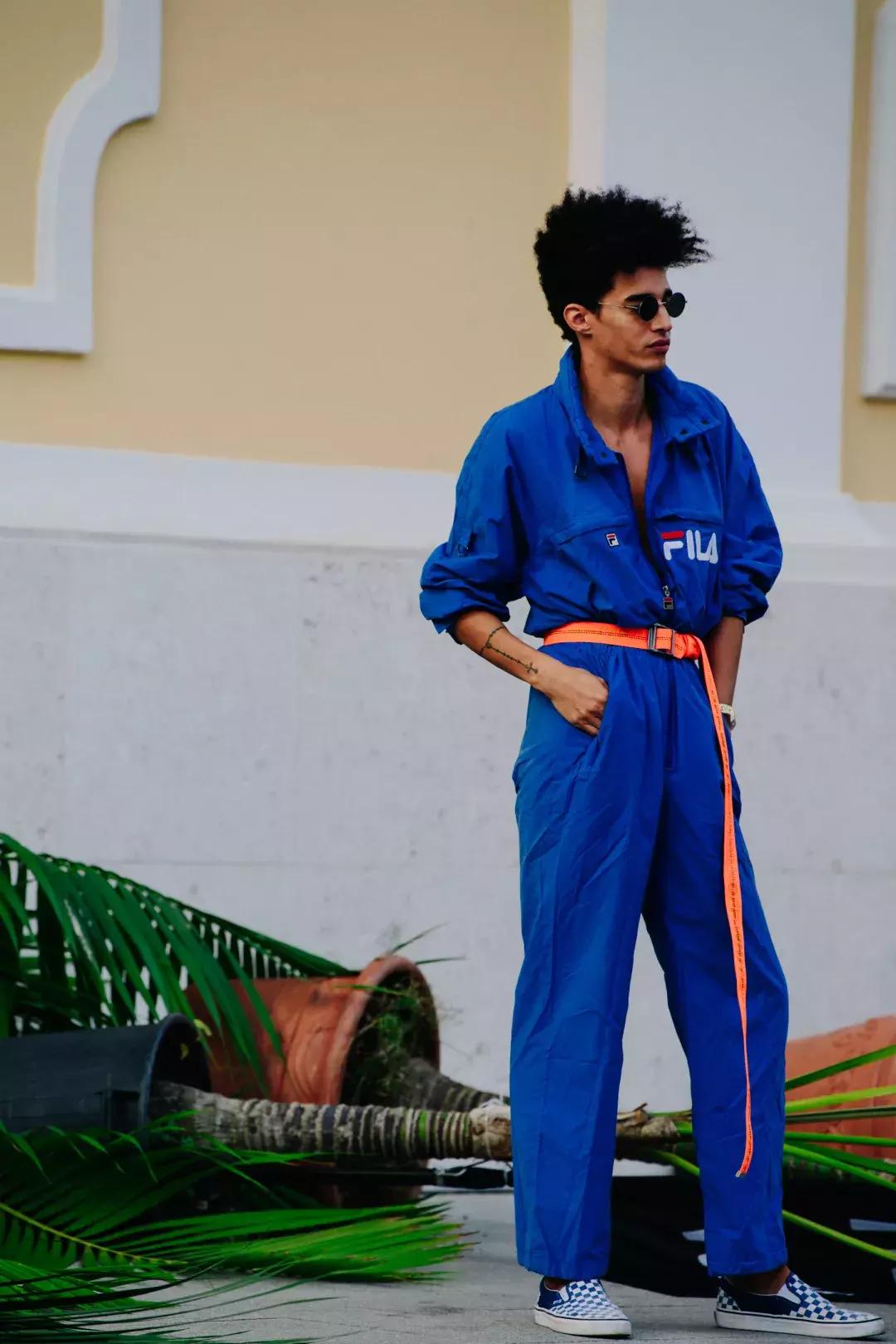 一根腰带穿衣搭配图,一条细细的腰带