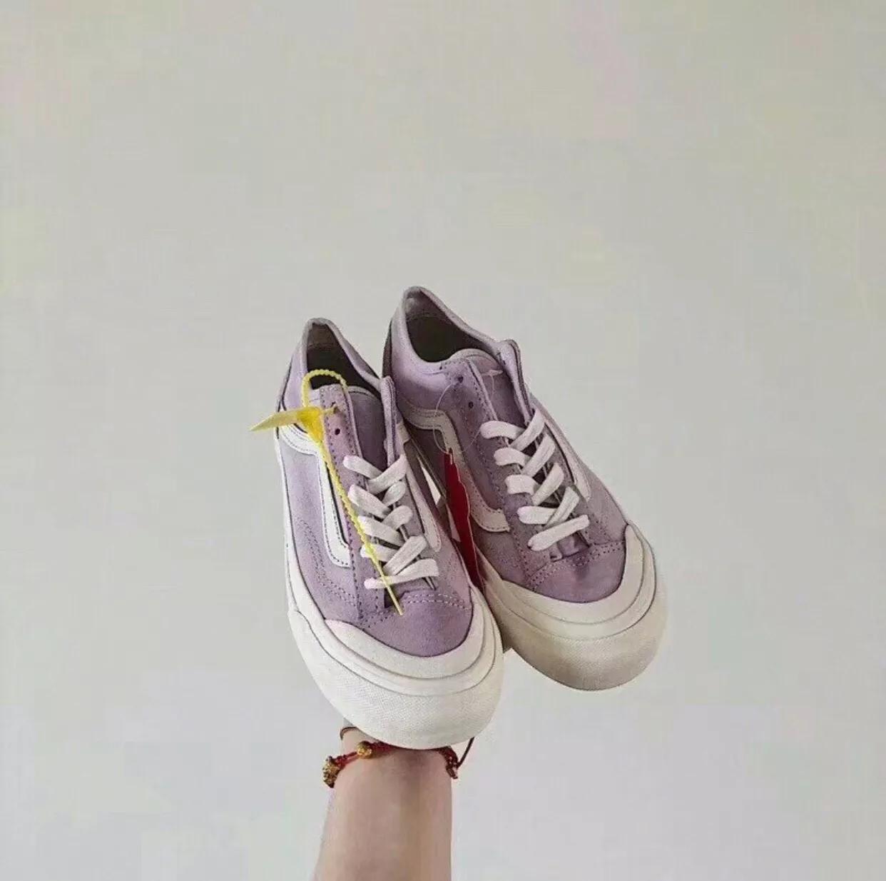 vansoffthewall白色荧光,offthewall的vans是真的吗