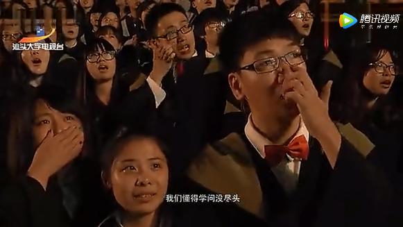 不服不行!黄家驹一开嗓,曼德拉潸然泪下,李嘉诚花重金买断版权