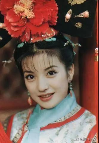 赵薇小燕子变成金融大鳄,还珠格格之小燕子逆袭