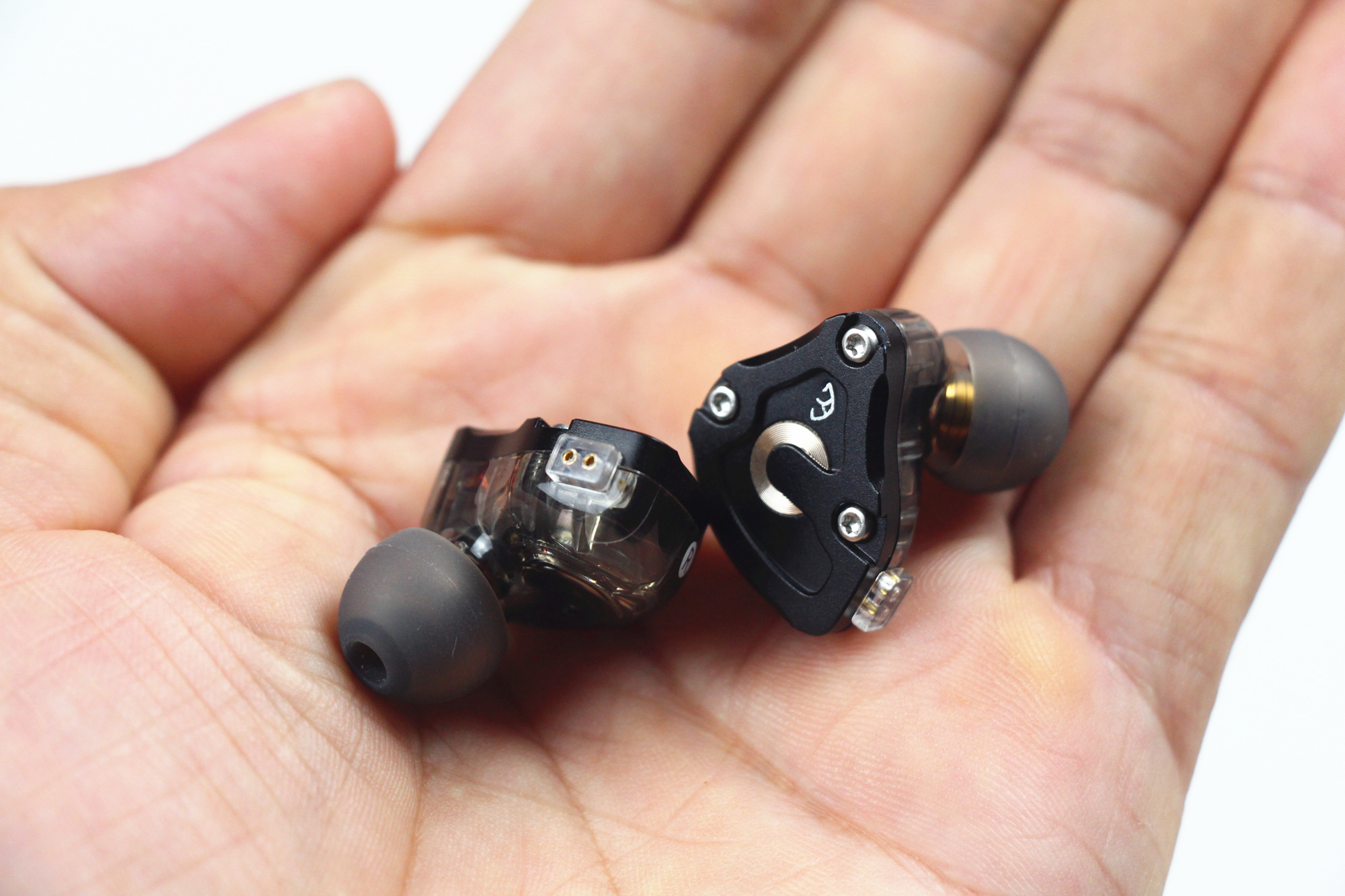 爱国者EROSH05HIFI音乐*放播**器，与流媒体音乐不一样的听觉感受