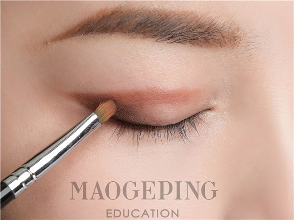 不会出错的眼影公式,新手不会出错的眼影盘颜色