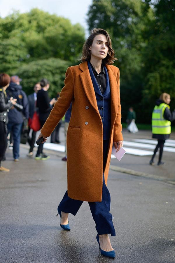 驼色最佳颜色搭配记得收藏,浅驼色深驼色和什么颜色搭配好看