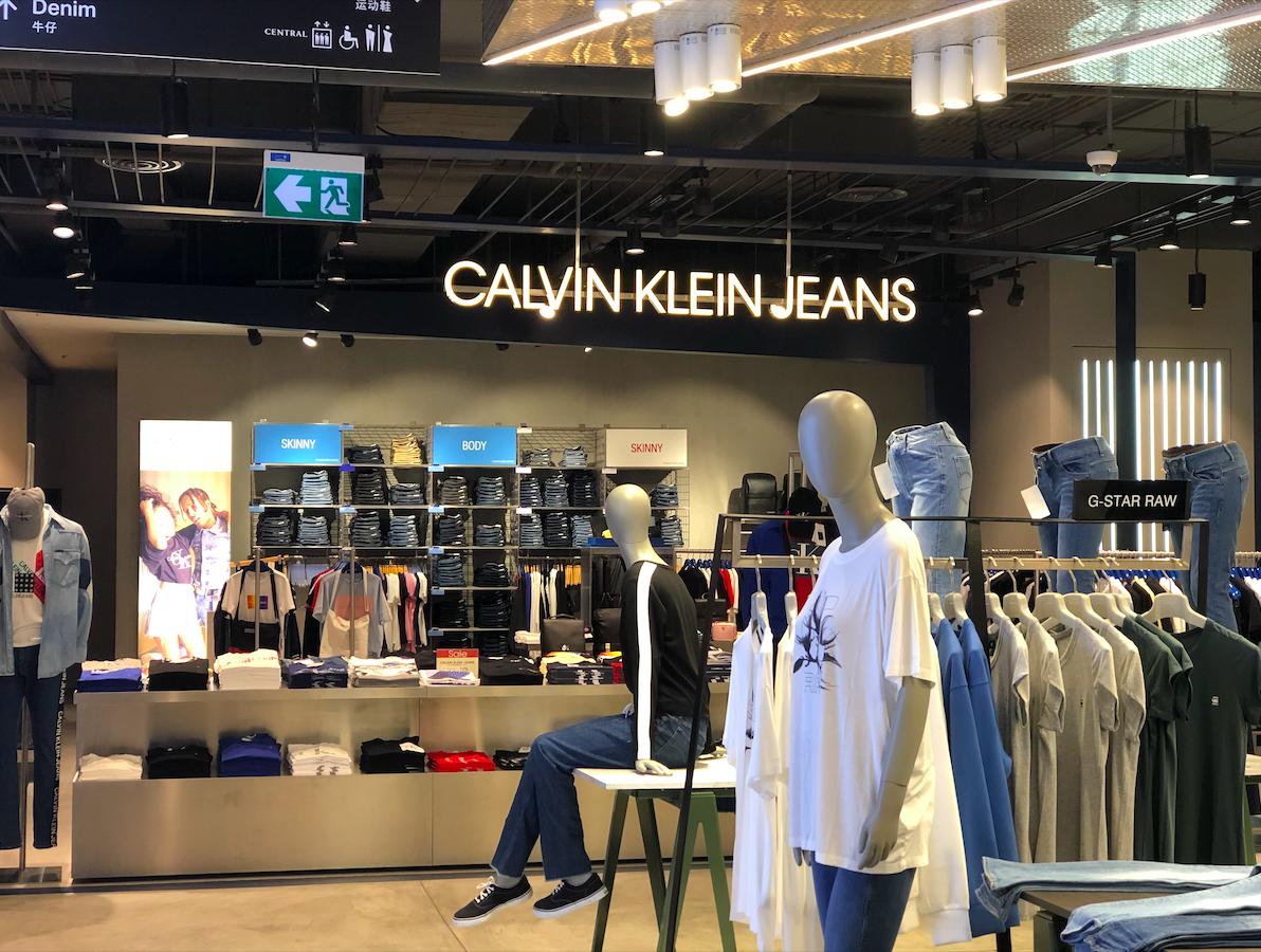 泰国centralworld商场购物,泰国曼谷大皇宫附近商场