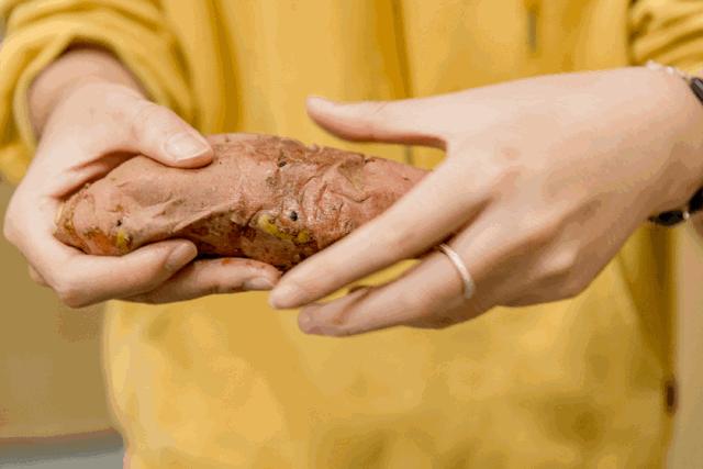 Foodie君亲测,专注19年现炒栗子的粒上皇,名不虚传!