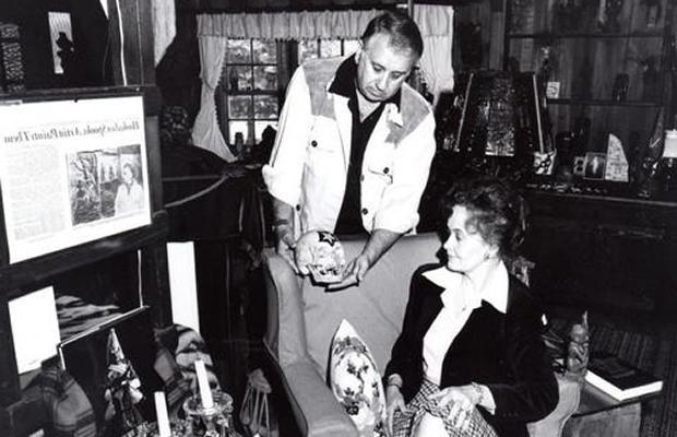 美国最红捉鬼夫妇！破“魔鬼附身”*杀凶**案，传奇人生吓坏三代人