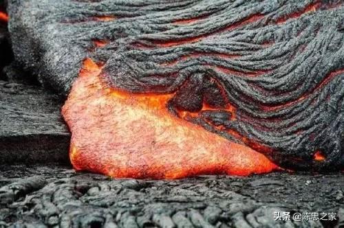 不小心掉进岩浆怎么办？仅有一种方法自救，这名士兵就曾死里逃生