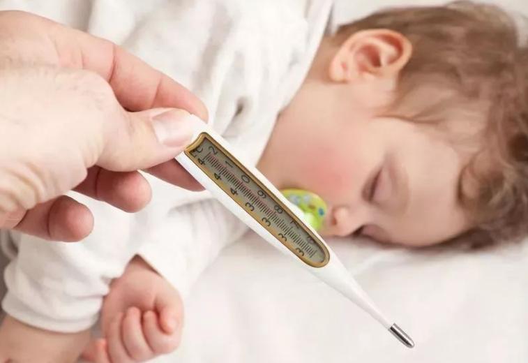 退热贴到底有没有用,退热贴到底有用吗