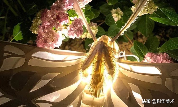 华师大油画系毕业的她，用纸改造广东传统花灯，还登上时尚杂志！