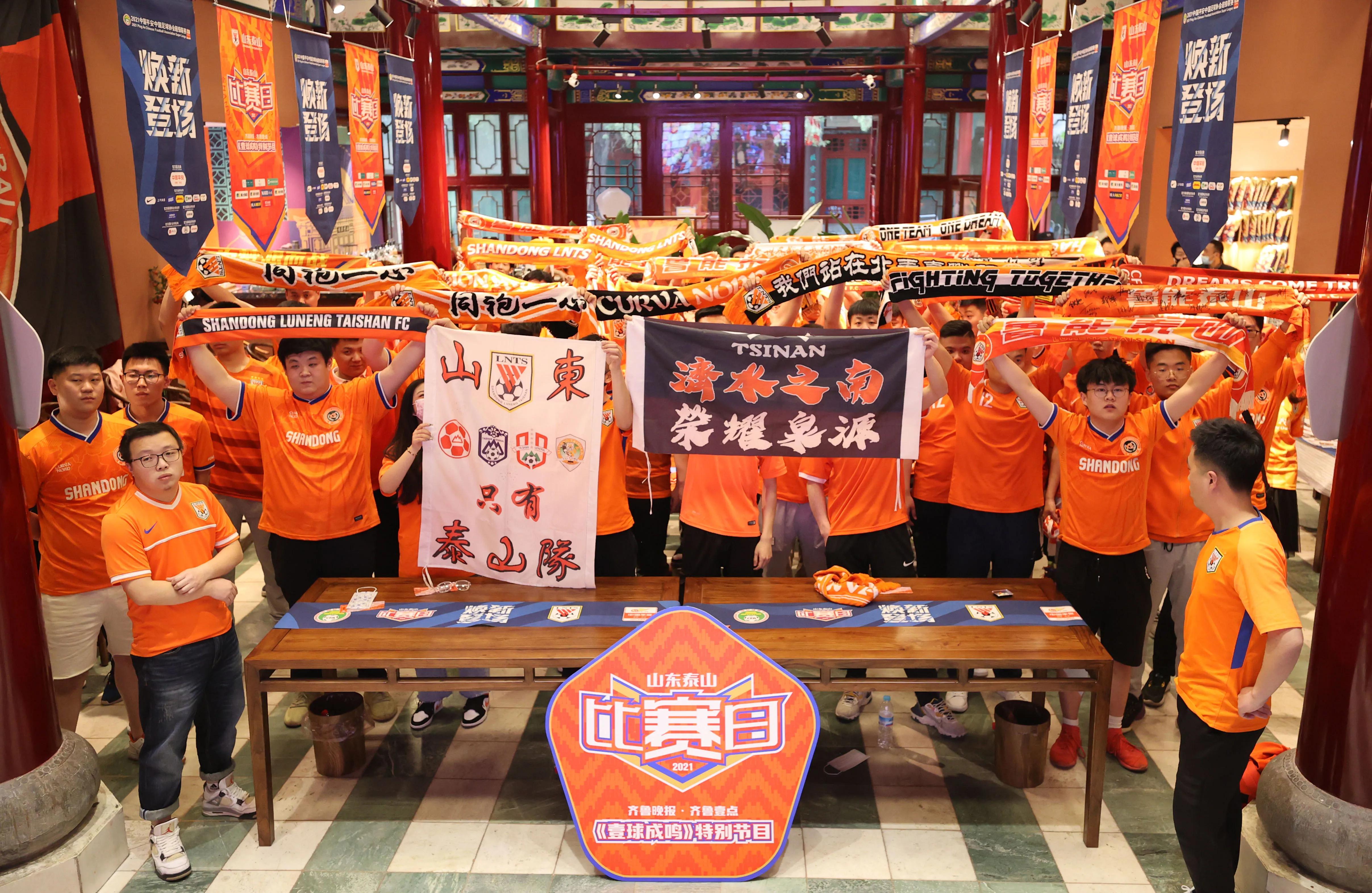 愿岁月可回首且以深情共白头书法,愿岁月可回首携手共白头