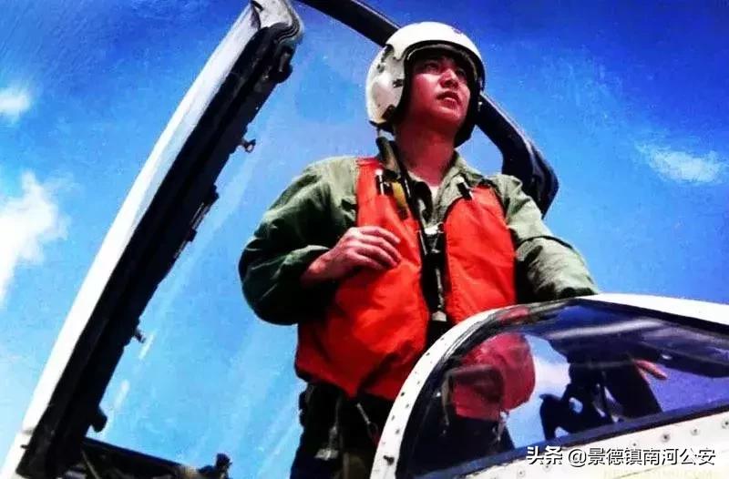 朋友圈最牛刷屏：周总理，飞机再也不用飞两遍了...