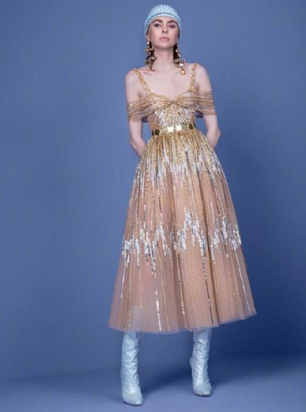 全新荣耀magic3晨晖金,荣耀magic3晨辉金掉皮