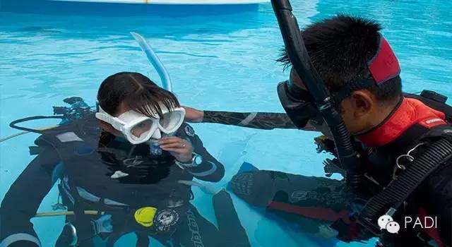 耳压怎么调平衡,做耳压平衡在水下耳朵还是痛