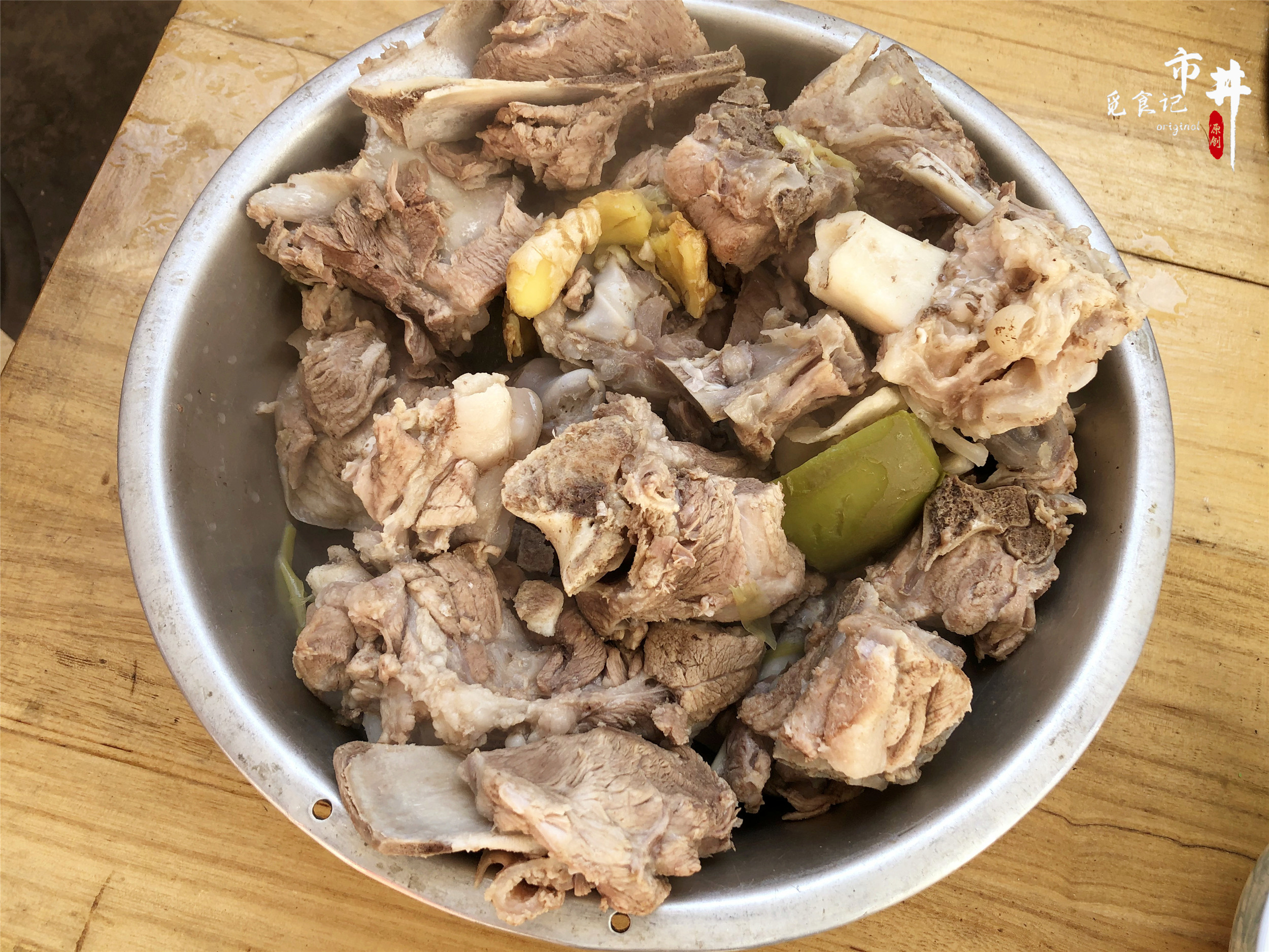 煮猪排骨的正确方法,大骨头清炖排骨的正确方法