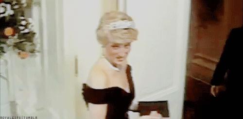 戴安娜雕像揭幕,戴安娜王妃雕像图