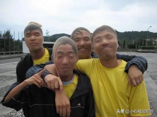 男人一般都喜欢丝袜还是网袜,男人为何喜欢丝袜