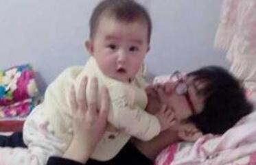 宝宝误食生石灰呕吐,孩子误食了奶奶一瓶药