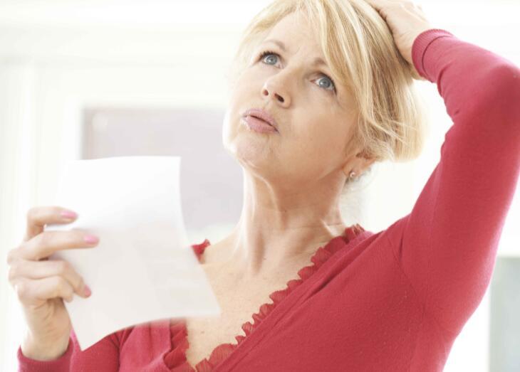 女性非经期出血的几个原因,非经期出少量血是为什么