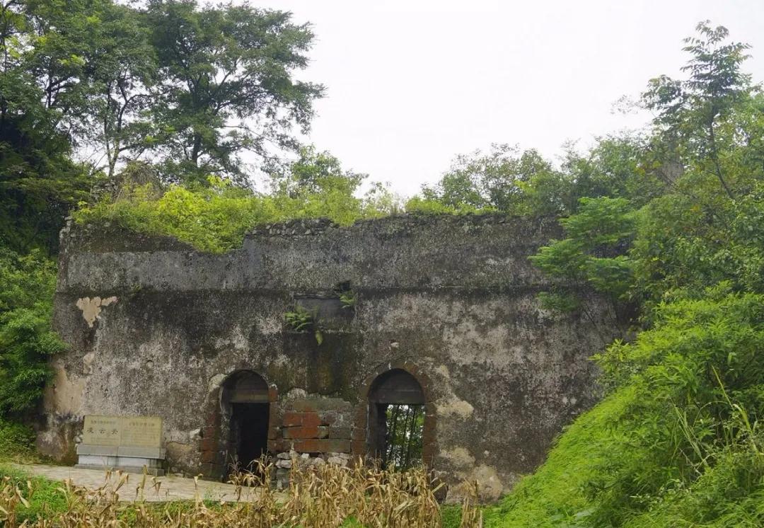 瀹滃鍙ら亾,涓夋睙椋庣墿