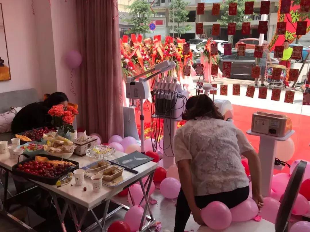 恭喜！卉盈国际佛山官窑加盟店今日隆重开张！