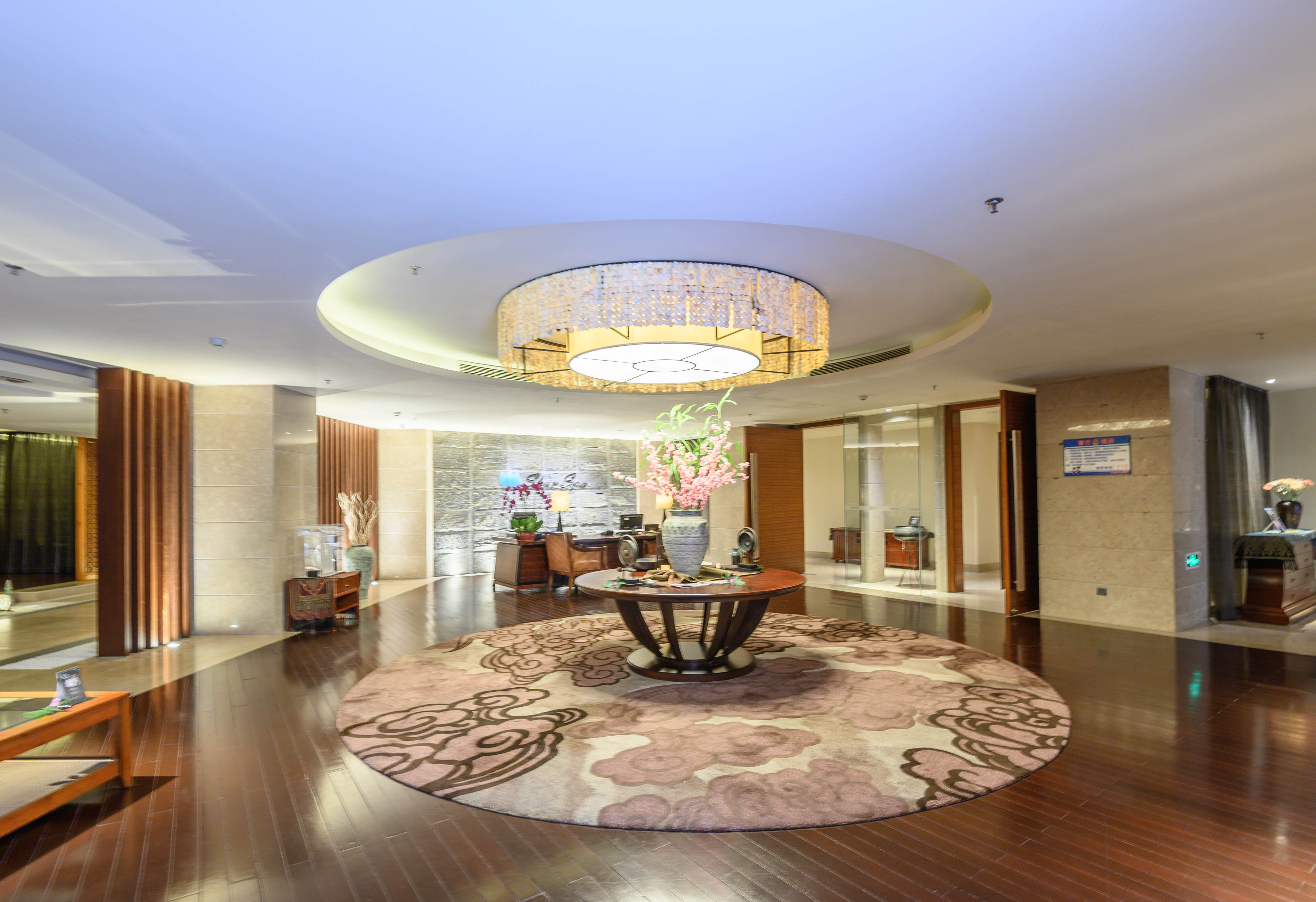 夏天的三亚海边有多热,三亚的夏天比广州和深圳都要凉快