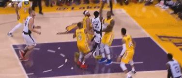 2020詹姆斯季后赛九次盖帽,詹姆斯2022逆天盖帽