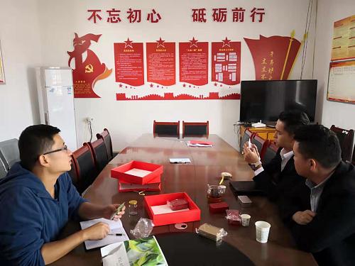 省委选调生铜川当第一书记，村民说他“想钱想疯了”