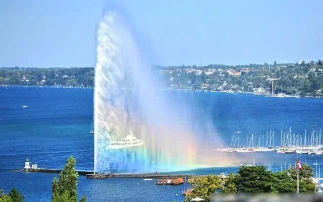 世界上最大喷泉水柱300层楼高,亚洲第一喷泉最高能喷多少米