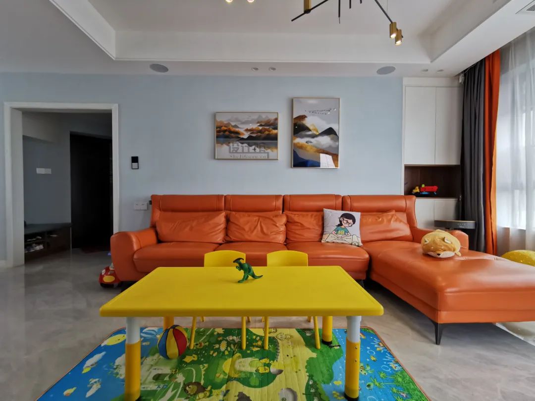 沙发墙不挂装饰画,沙发墙除了挂画还能有什么花样