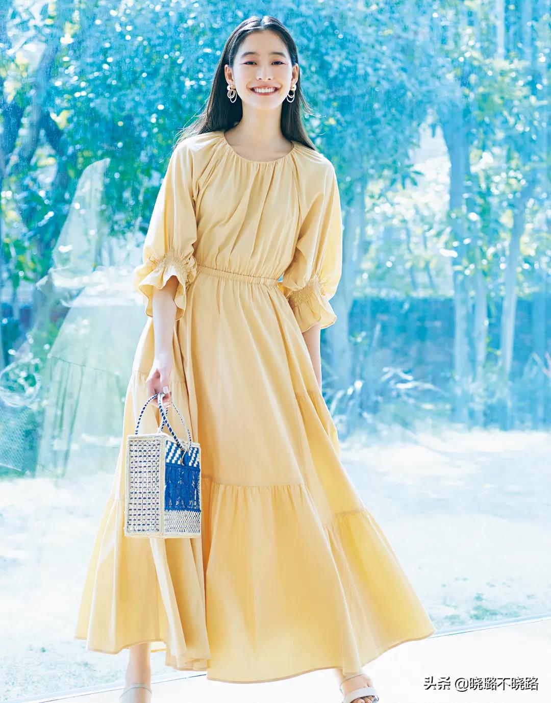 40-50岁减龄高级配色穿搭,永不过时黑白灰经典穿搭配色