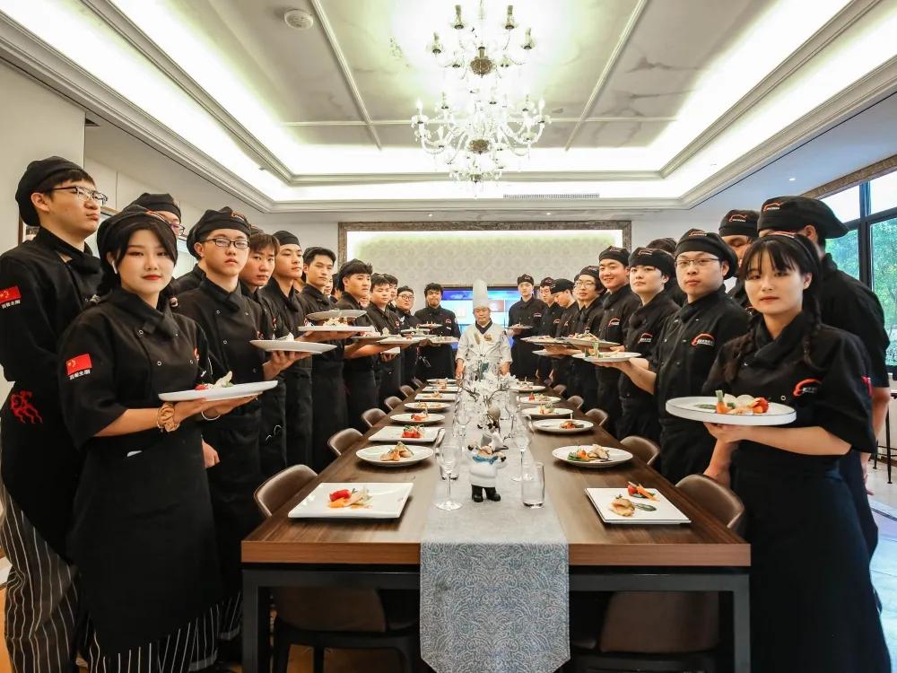 新东方烹饪学校主打学什么好,新东方烹饪教育上海