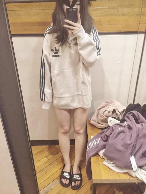 adidas阿迪达斯男装卫衣白色,adidas阿迪达斯卫衣卖得最火的