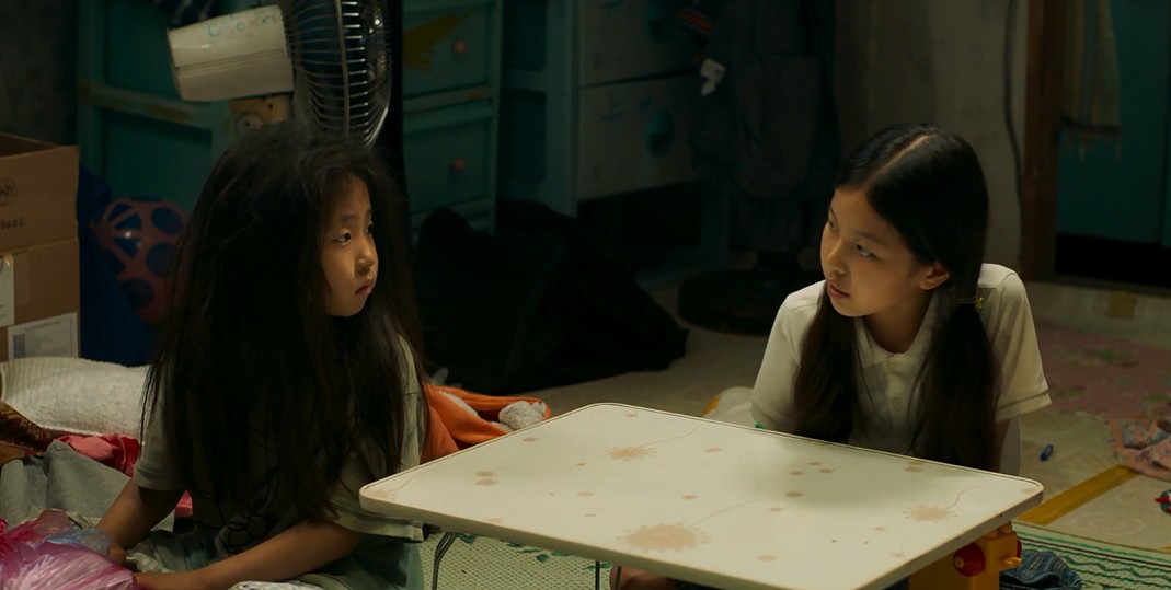 绑匪绑架一个女孩后怀疑人生,绑架犯绑架女孩子恐怖电影