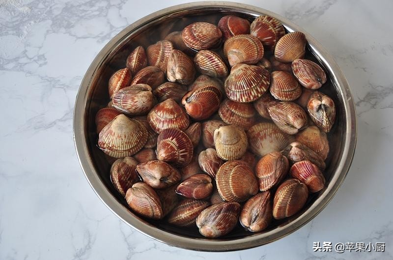 夏季火爆麻辣小海鲜,又简单又好吃的麻辣小海鲜