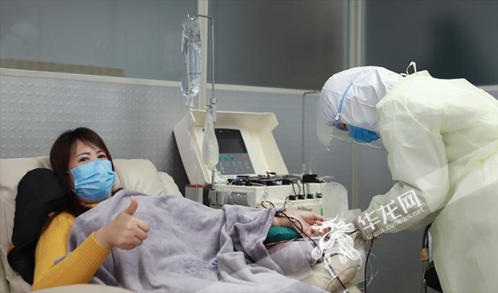 ​怕痛不敢献血的“90后”成为重庆首例捐献血浆者他说“别人救了我，我也想救别人”