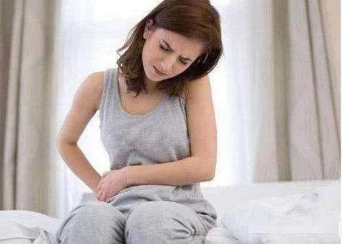 女性唇毛严重该怎么治疗,女性唇毛一边多一边少什么原因