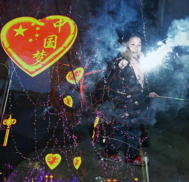 年的由来故事简短,了解年的来历和关于年的小故事