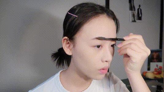 超简单的化妆方法,化妆的正确步骤顺序日常