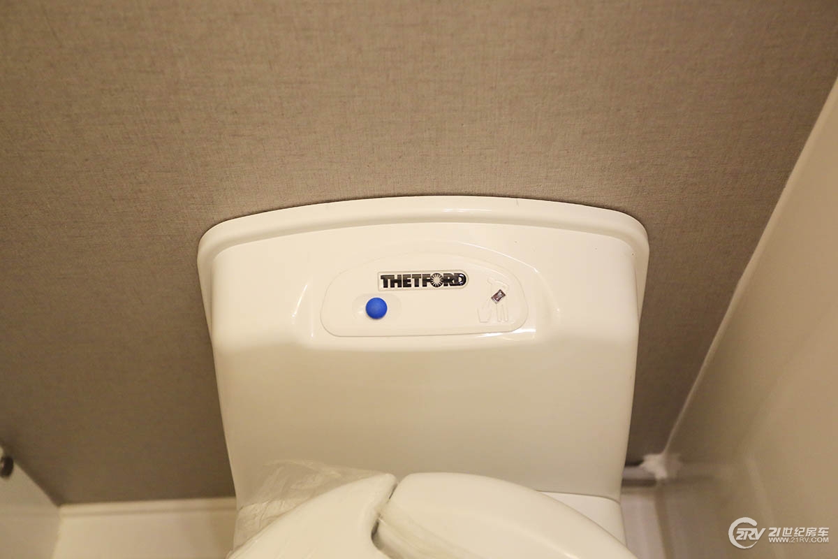 中天房车新季风畅游款,最新版的大通t型房车价格