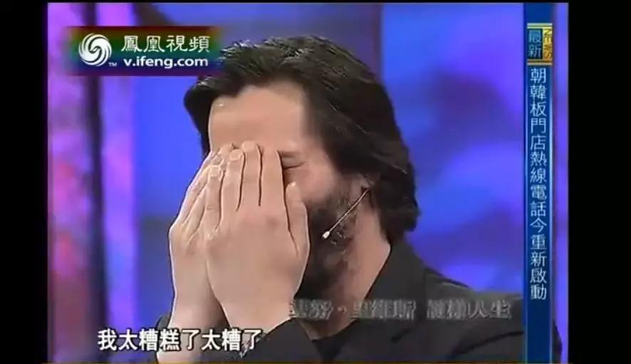 这个男人爱狗如命，颜值可以甩小李子几条街，你不知道的是......