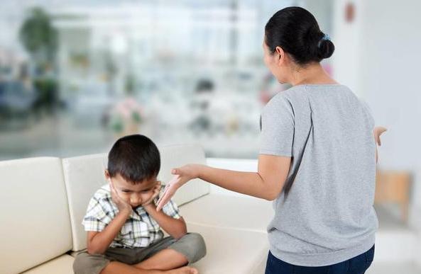 孩子总和家长对着干,孩子跟家长对着干应该如何管教