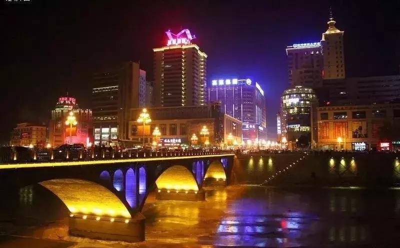 延安二道街夜市冬天开吗,延安二道街夜市小龙虾